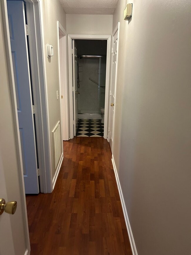Photo - Greenville - 2BR, 1BA, 1000SF