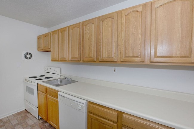 Photo - HOLMDEL POINTE