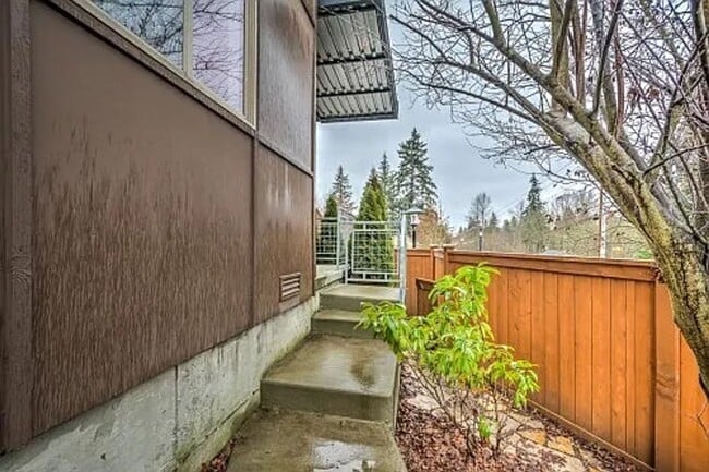 Photo - Stylish & Updated Home – 3BR/2.5BA, AC, Ne...