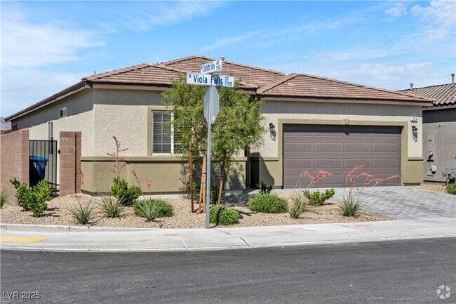 Building Photo - 1724 Viola Falls St Rental