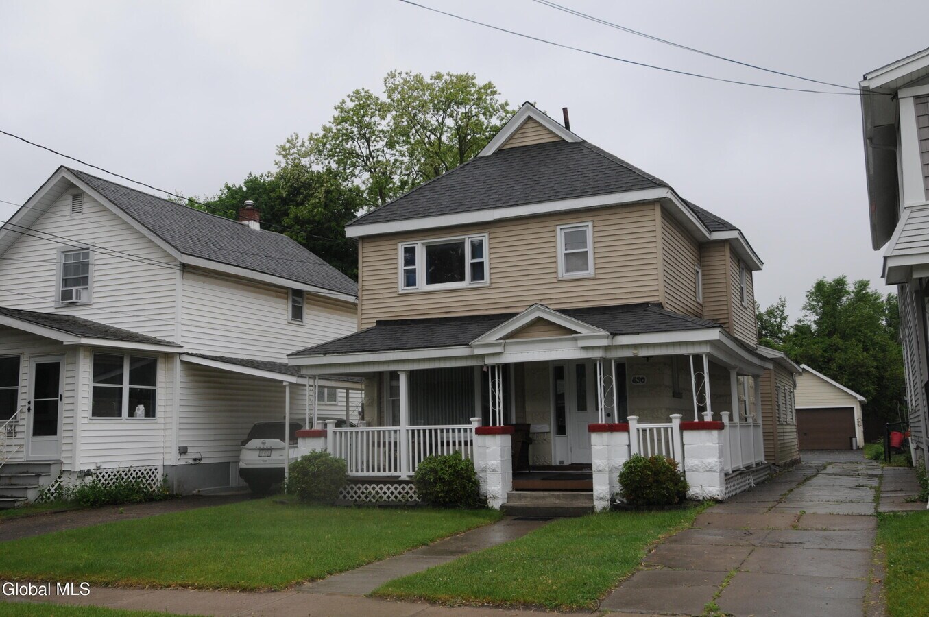 Photo - 830 Vischer Ave