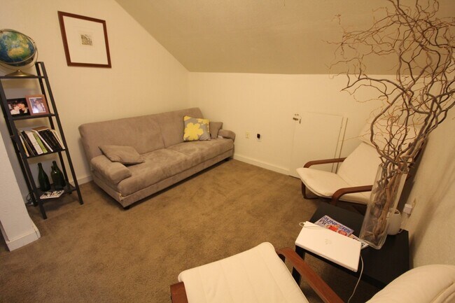 Photo - Quiet Upstairs Apartment in Provo |Available Now| Unidad 413