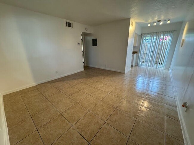 100 SW 10th St Ft. Lauderdale, FL 33315
