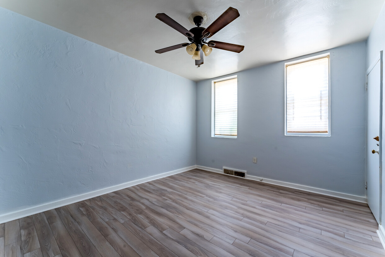 Photo - 5121 Carnegie St (Pittsburgh, PA)