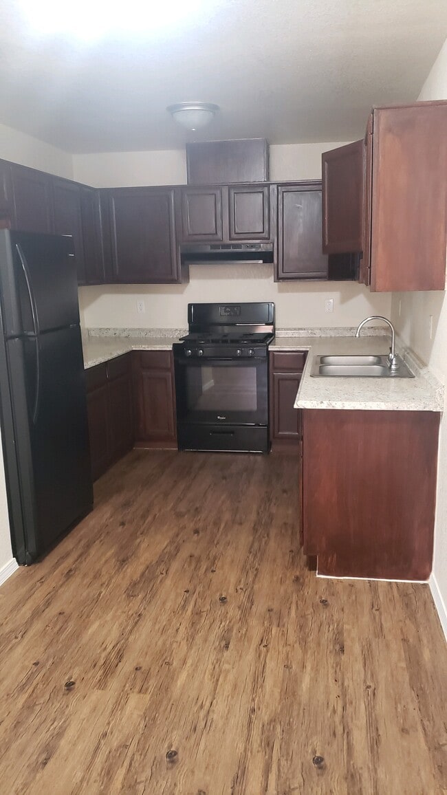 Photo - Prado Apartments