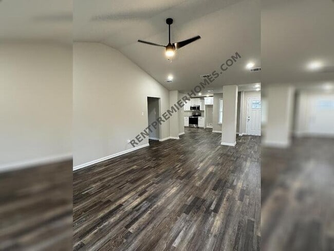 Photo - 18 Edward Dr