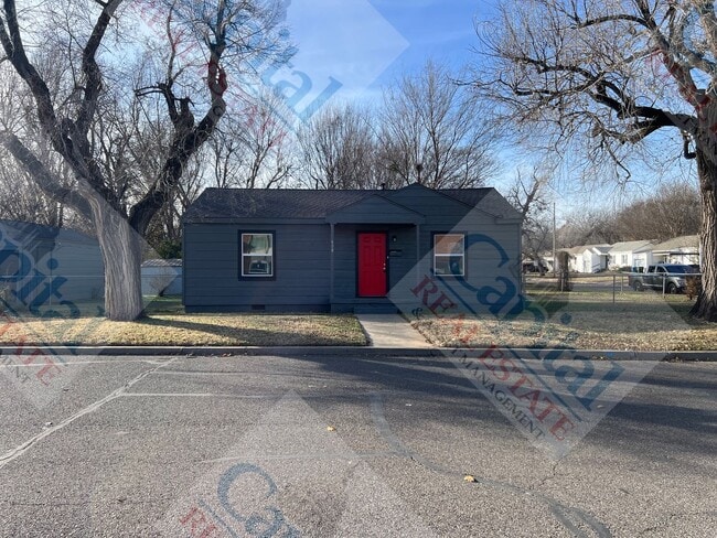 Building Photo - Cozy 2 Bedroom