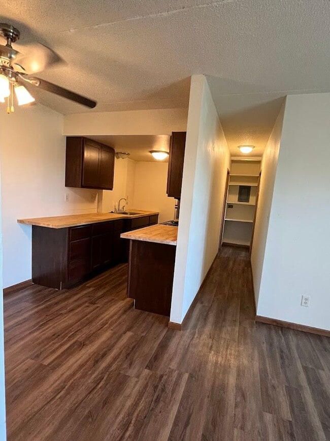 Photo - Riverview Tower Apartments