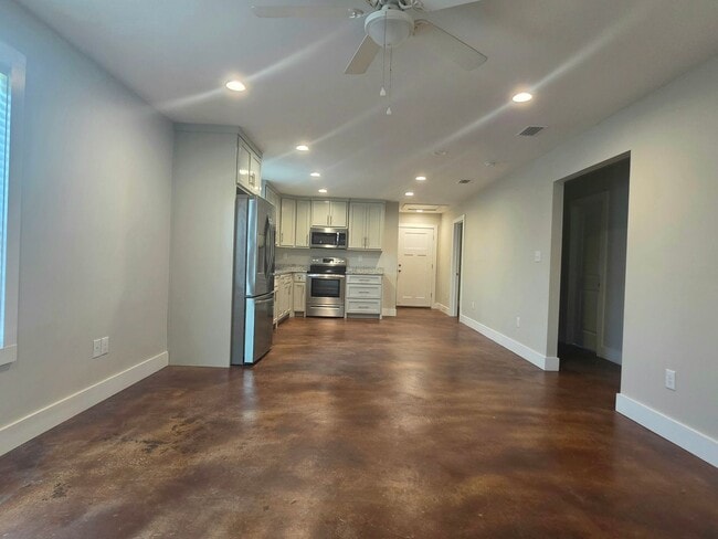 Photo - Great 3/2 home available in Elberta