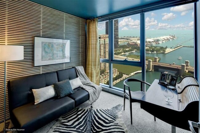 Photo - 332 E Wacker Dr