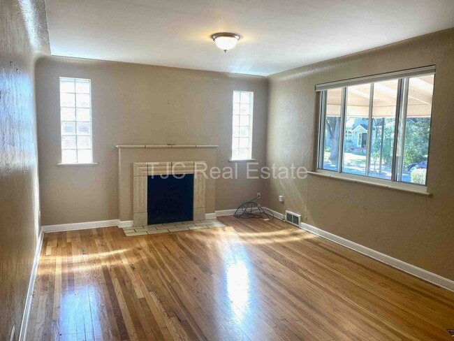 Photo - 798 Newport St