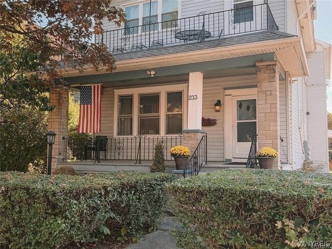 Building Photo - 233 Pennsylvania St