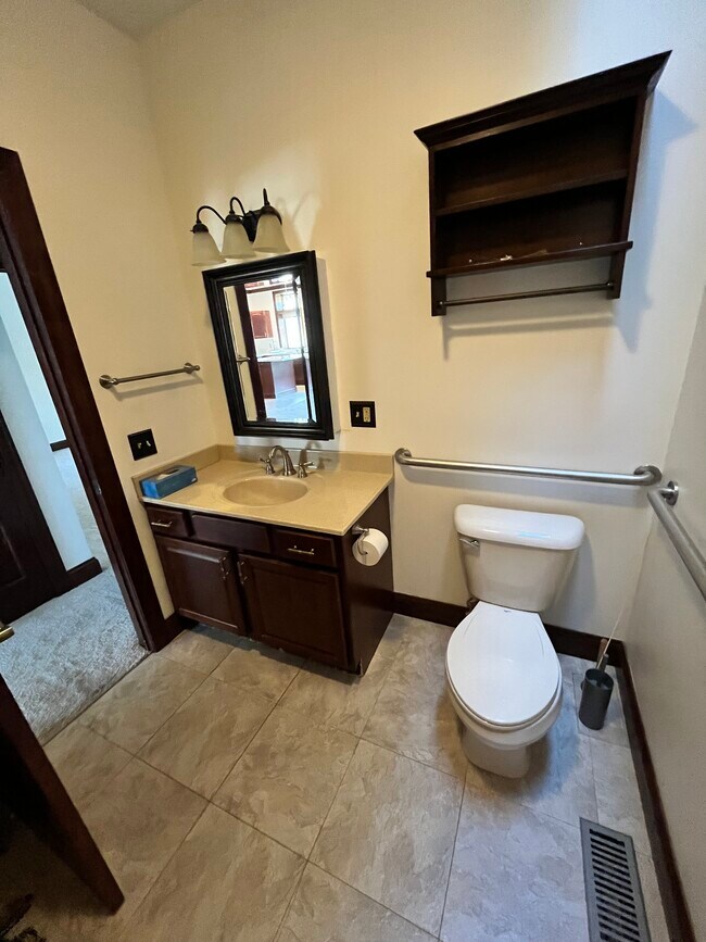 21 Jordan St Unit Apartment 1 Skaneateles, NY