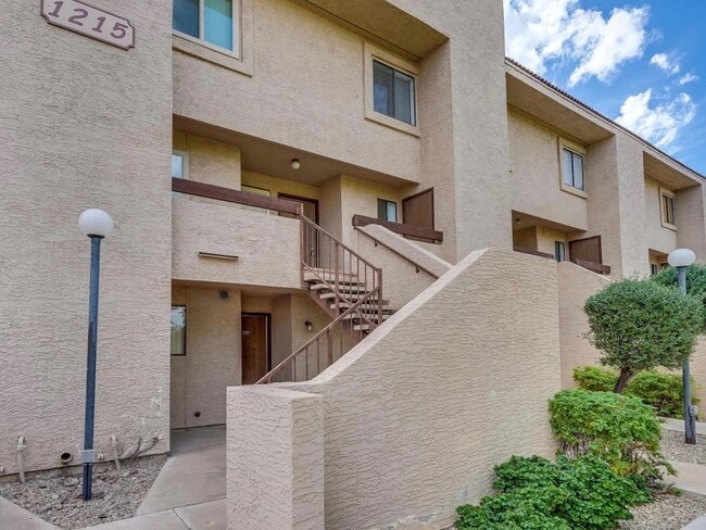 Photo - 1215 E Lemon St Unit 228