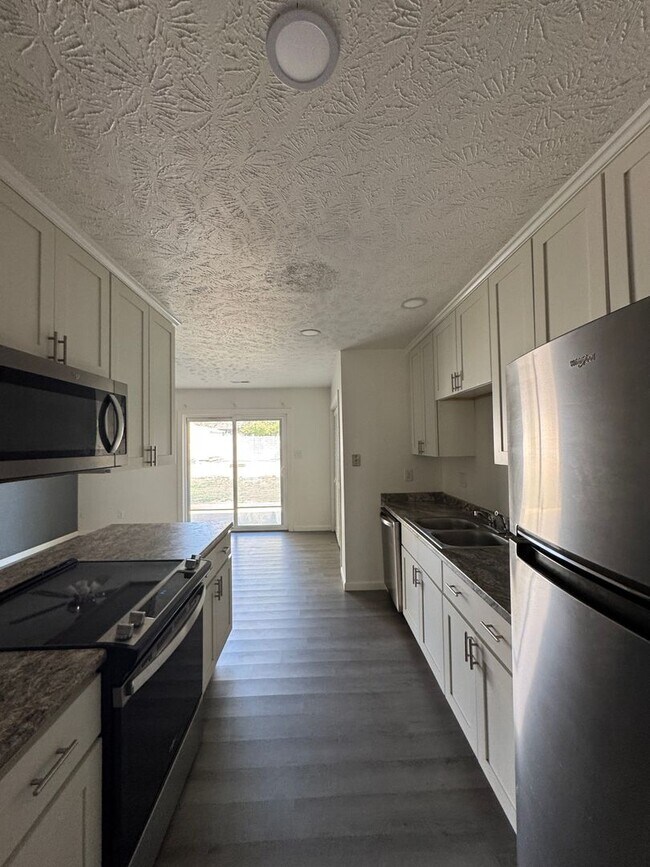 Photo - Charming 3 Bed 2 Bath Home with Fenced Yard