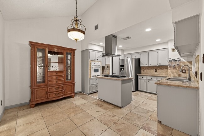 Photo - 11331 Oakcenter Dr