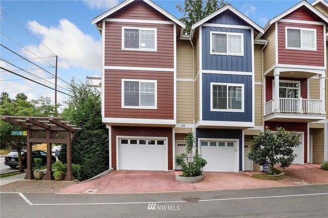 Building Photo - 4804 215th Ln SW Unit #40