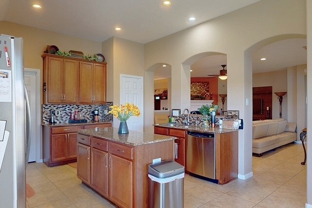 Building Photo - 25906 S Lakefair Dr