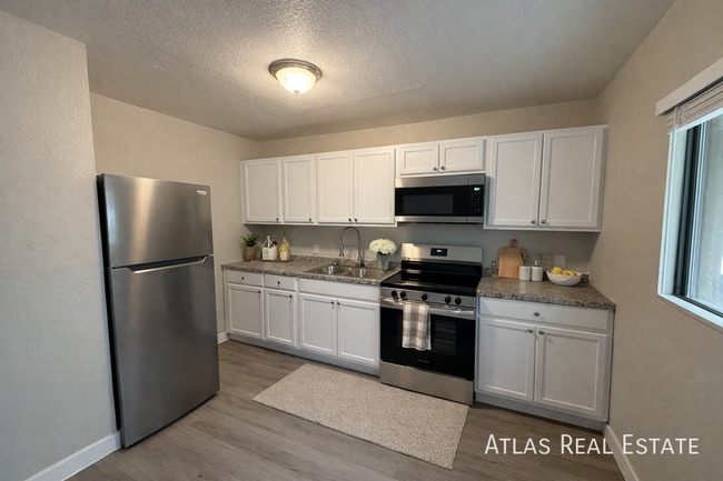 Photo - 1537 W Pierce St Unit 2