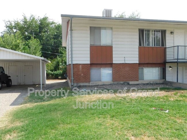 Building Photo - 2857 Elm Cir Unit 27