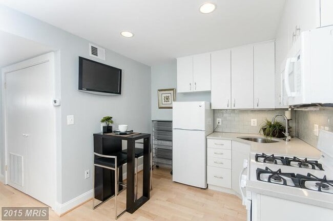 Photo - D-165 SE Unit Apt. #1