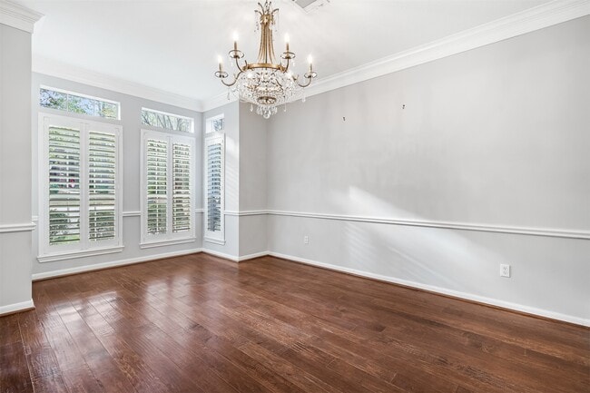 Photo - 11 Winrock Pl