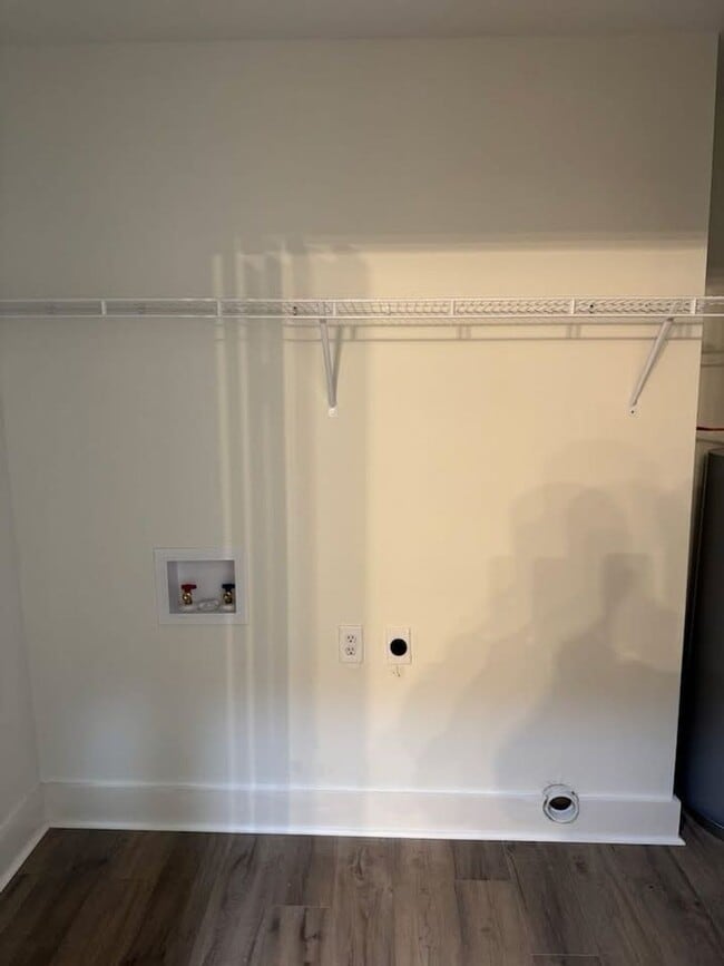 Photo - WWW Real Properties Unidad 414 Cleveland Avenue