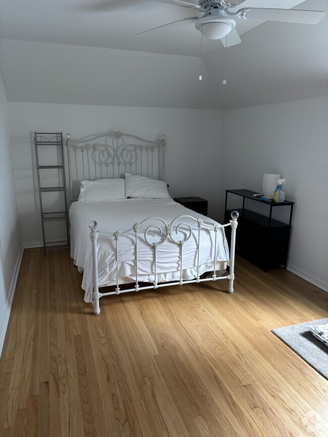Building Photo - 169 Brevator St Unit WashingtonAvenueBedroom Rental