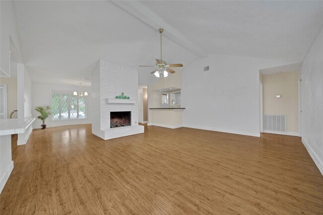 Photo - 626 Park Knoll Ln