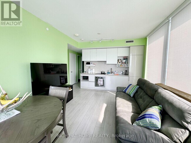 Photo - 898 Portage Pkwy Unit 1903