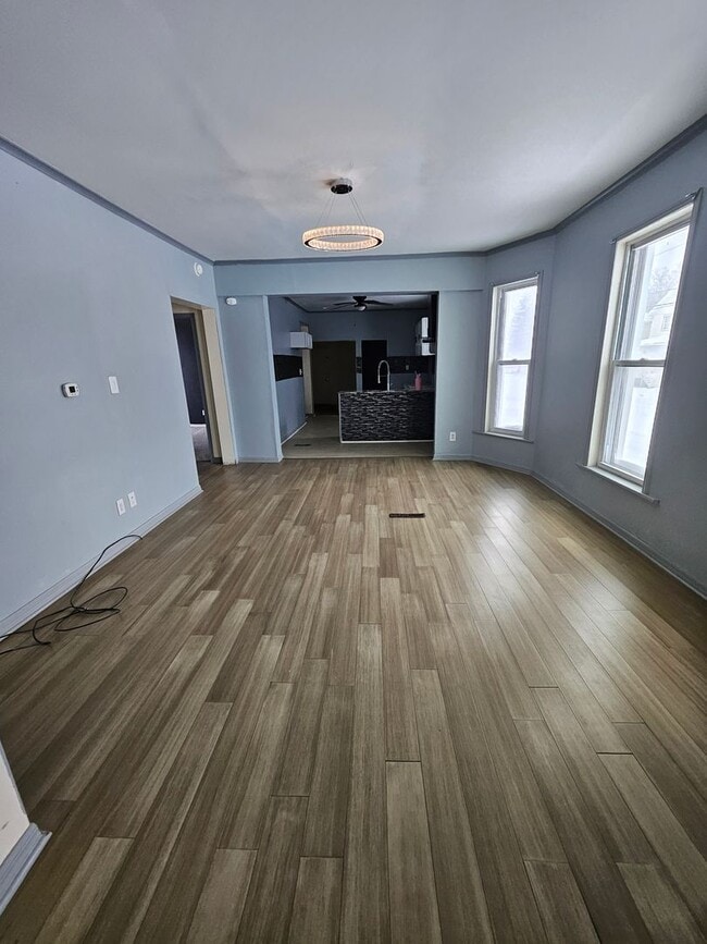 Photo - Lower 3 bedroom east side