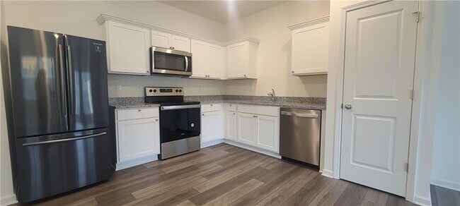 Photo - 1516 Vernon Blvd