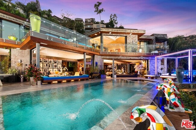 Building Photo - 8356 Sunset View Dr