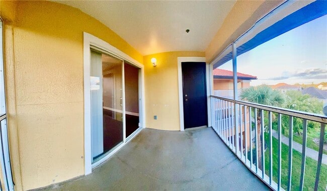 Photo - 5451 Vineland Rd Unit 2309