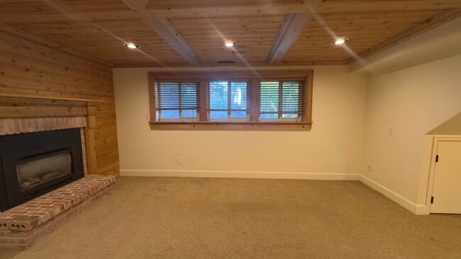 441 Canyon Estates Dr Unidad East Bench Walkout Apartment