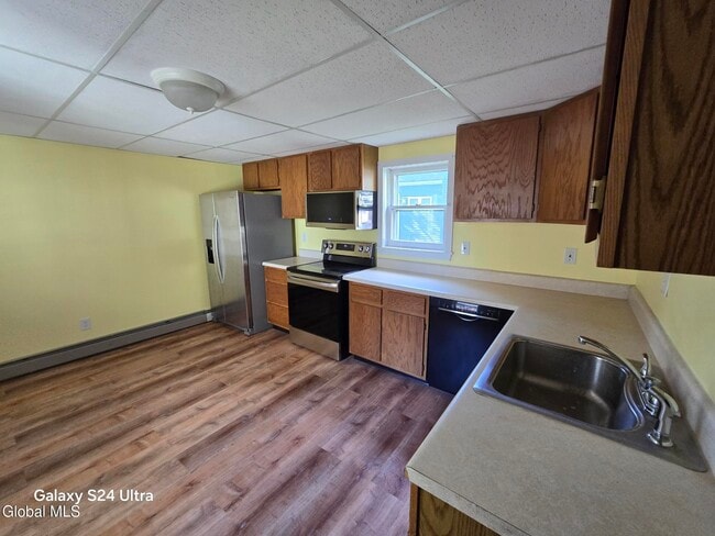 Photo - 70 Oak St