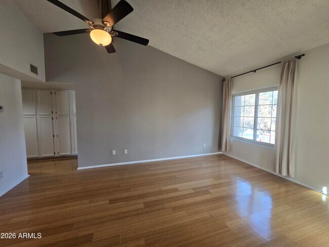 Photo - 925 N College Ave