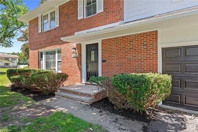 Building Photo - 3024 Warrensville Center Rd Rental
