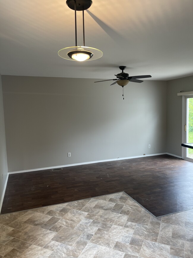 Photo - 3318 W Jolly Rd