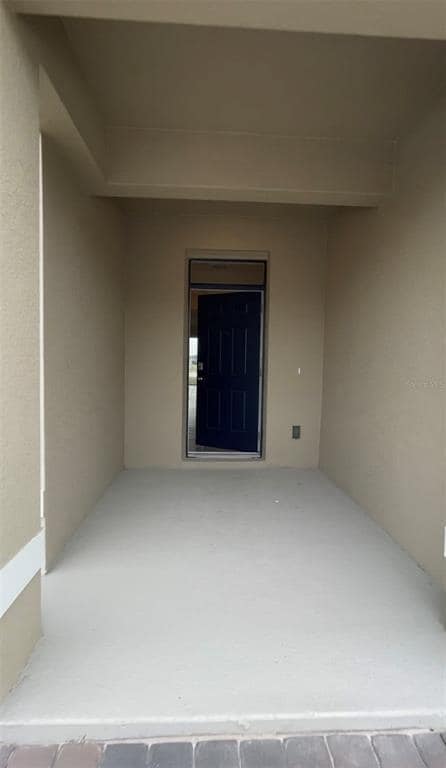 1371 Isleta Lp