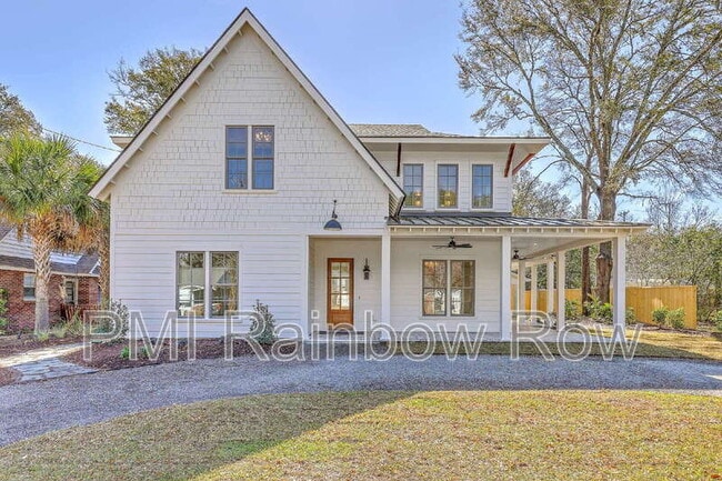 Building Photo - 755 Adluh St