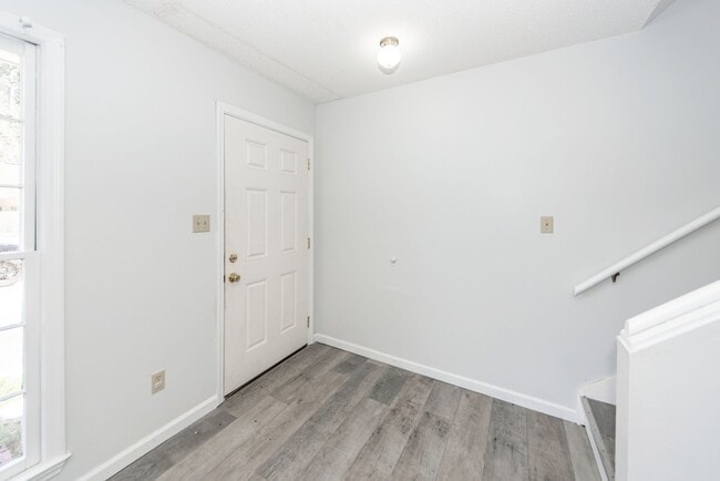Photo - 2 Bedroom, 1.5 Bathroom Townhome - Summerville