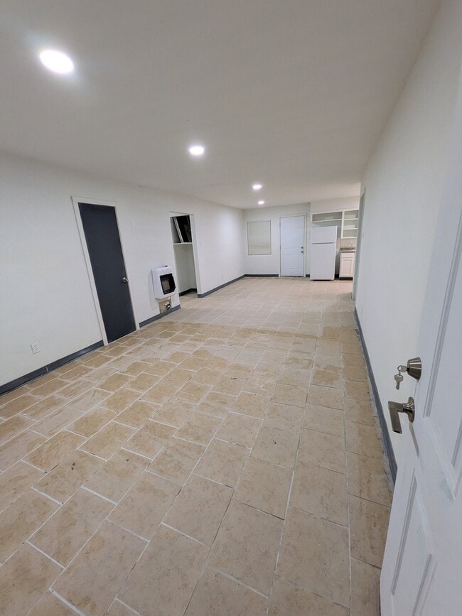 Photo - 1726 E Dartmouth St Unit B