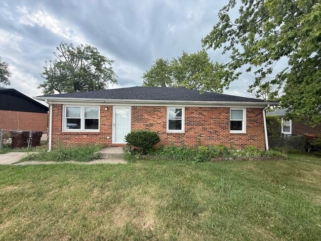 Building Photo - 408 Foxwood Dr Rental