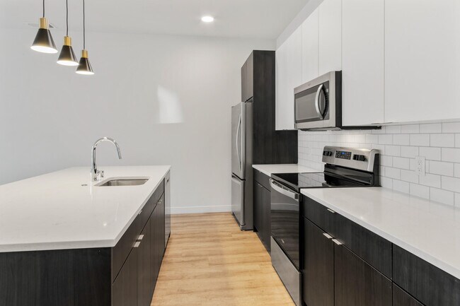 Photo - 5945 6th Ave