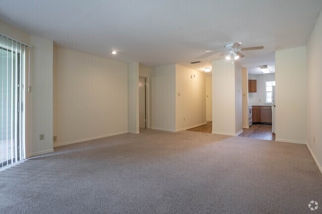 2 BR, 2 BA - 965 SF