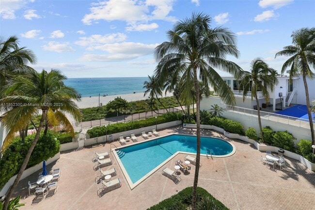 Photo - 5415 Collins Ave Unit 407