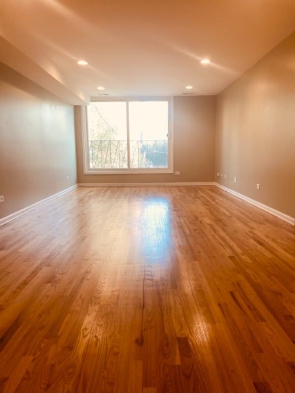 Building Photo - 2720 E 75th St Rental