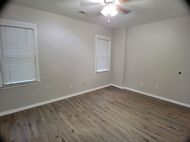 Photo - MAFR1504 Unit A