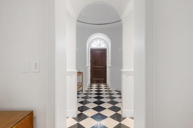 Photo - 750 S County Rd